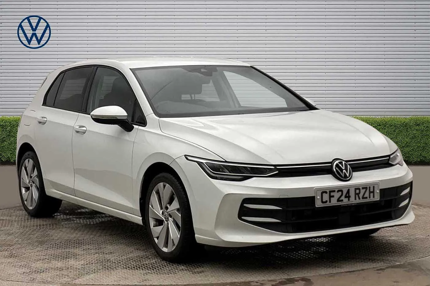 Volkswagen Golf listing photo