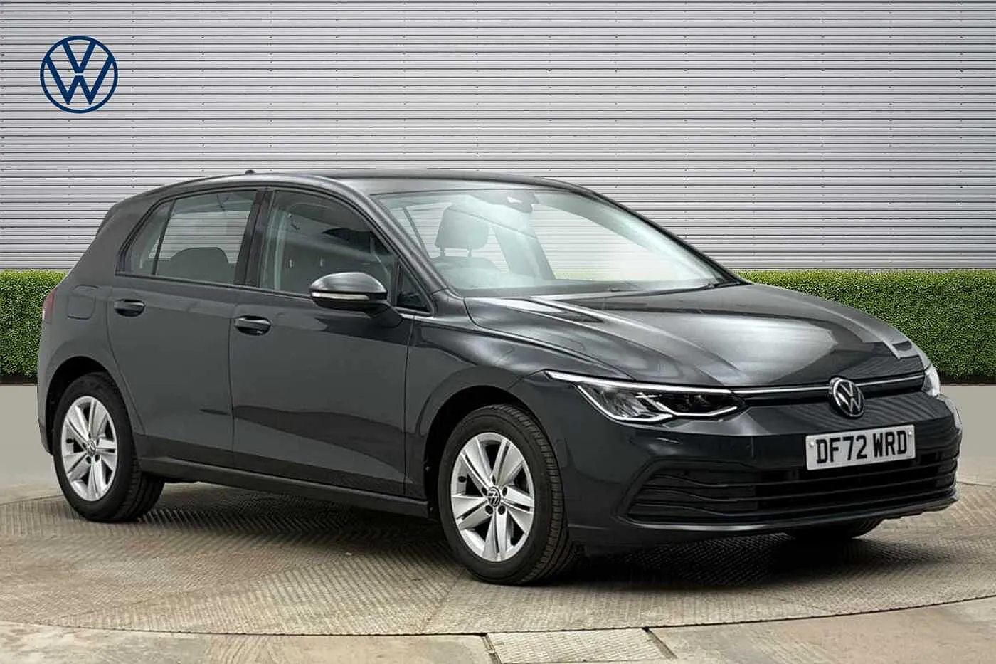 Volkswagen Golf listing photo