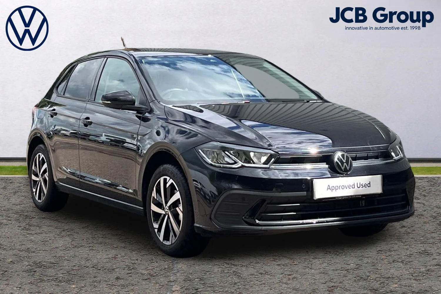 Volkswagen Polo listing photo