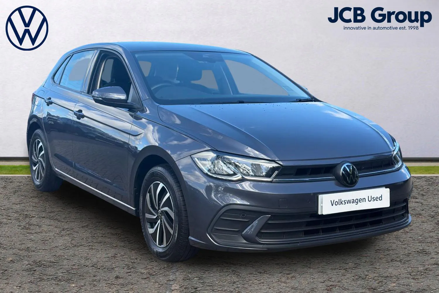 Volkswagen Polo listing photo