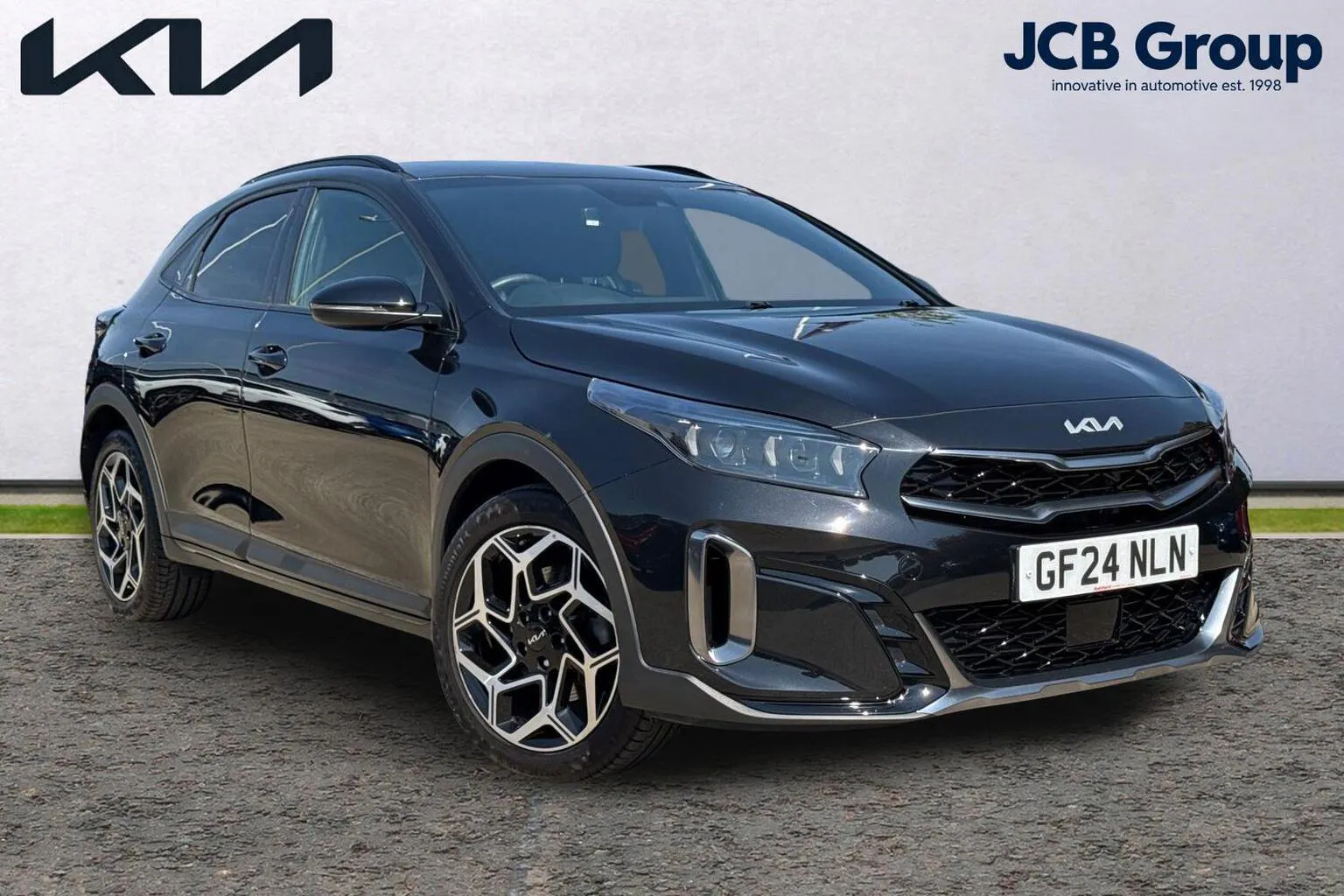 Kia Xceed listing photo