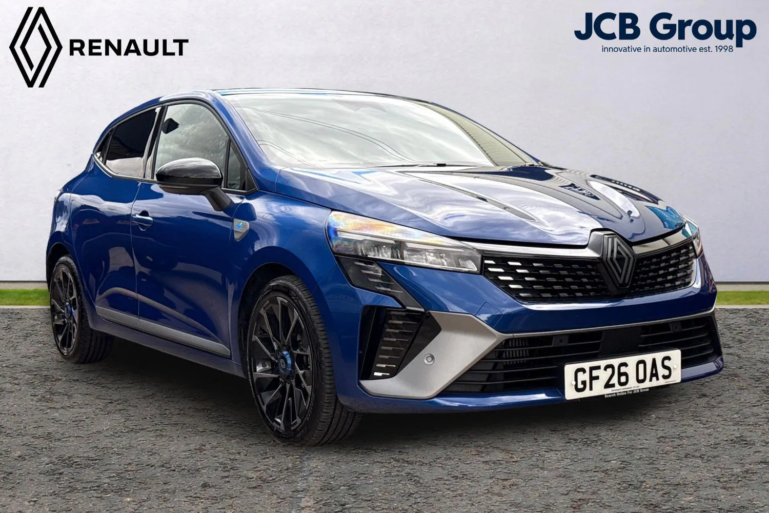 Renault Clio listing photo