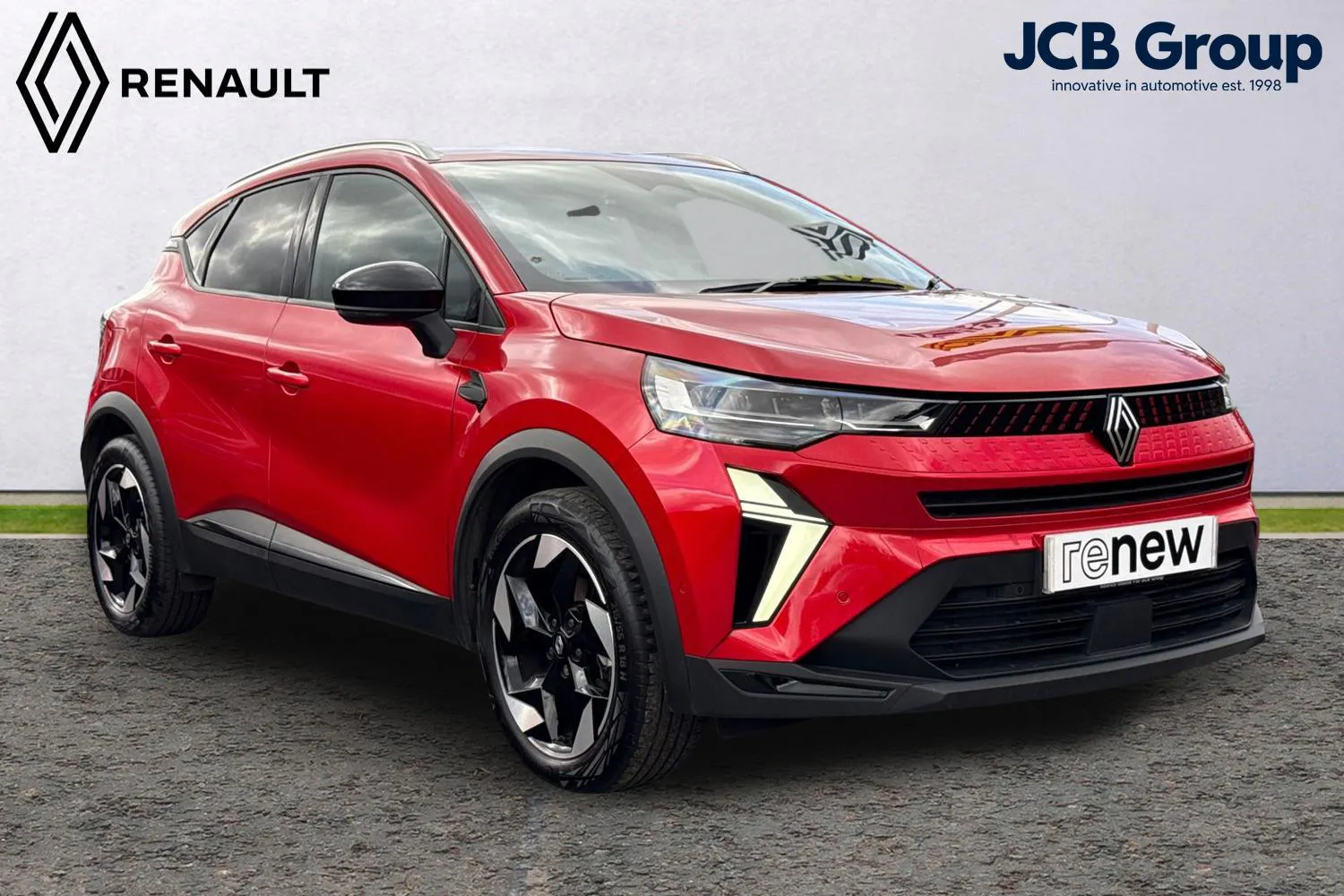 Renault Captur listing photo