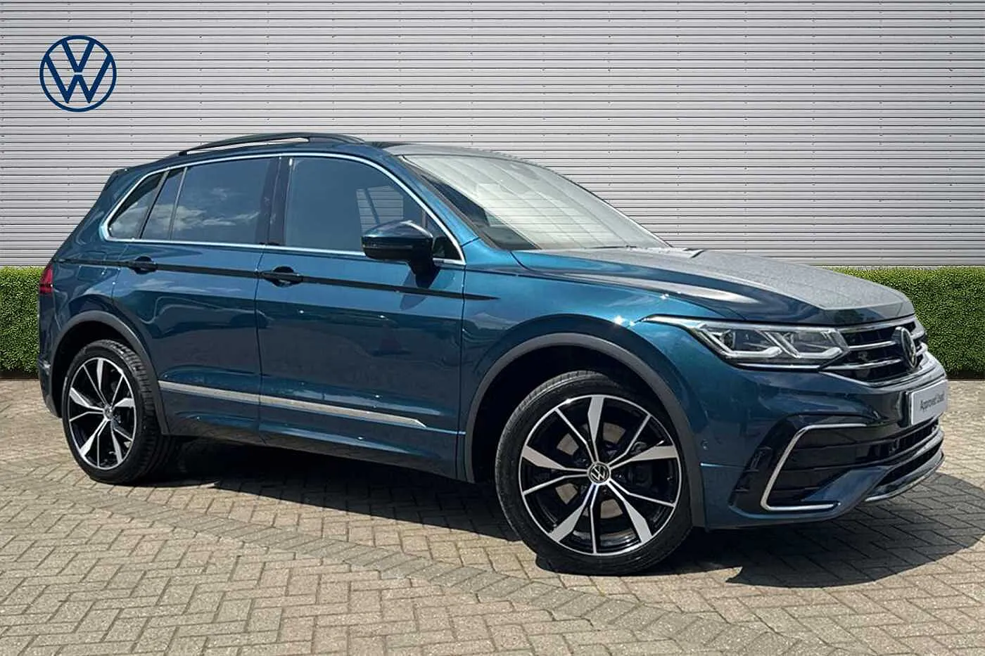 Volkswagen Tiguan listing photo