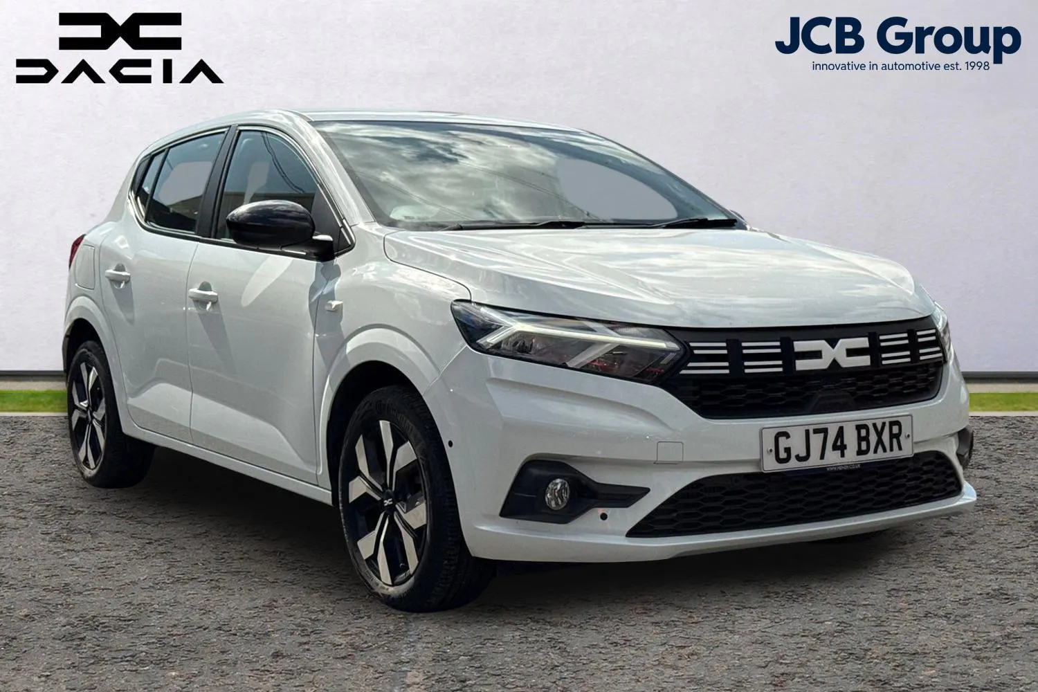 Dacia Sandero listing photo