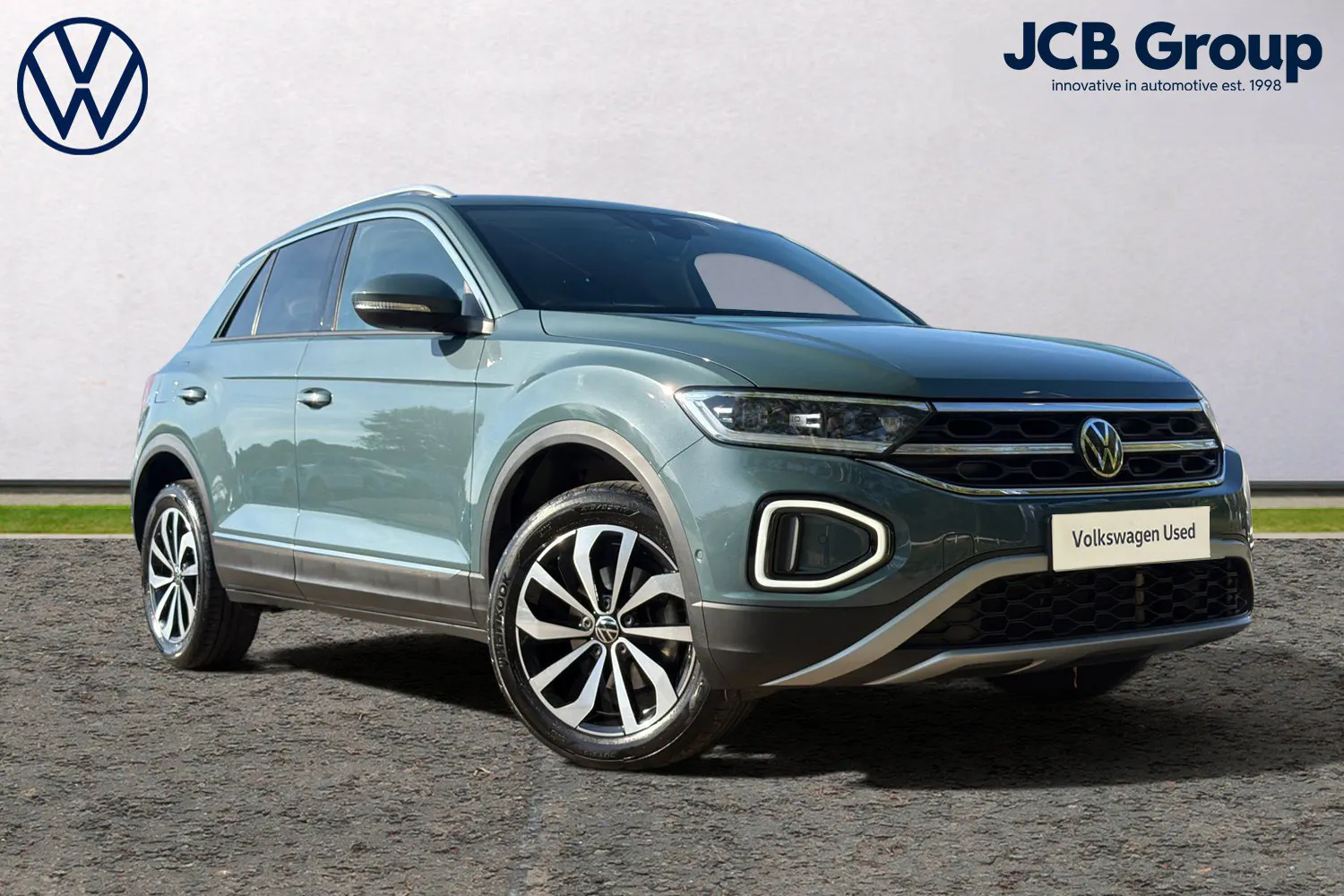 Volkswagen T-Roc listing photo