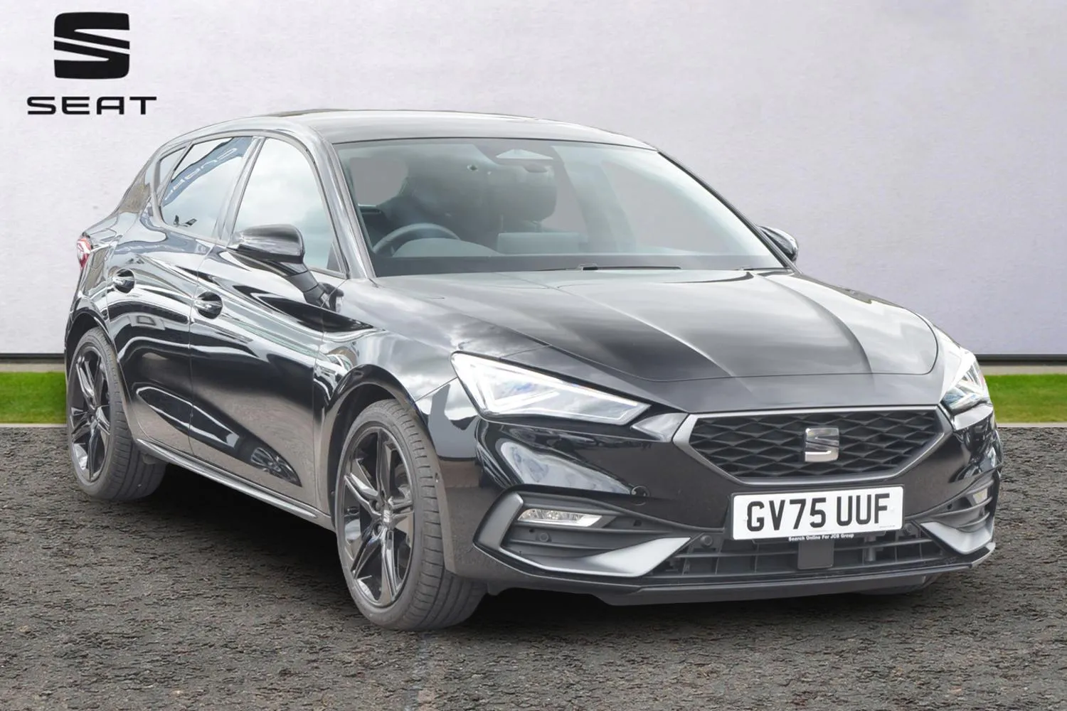 seat used car offer available on finance  leon 1.5 etsi mhev fr black edition hatchback 5dr petrol hybrid dsg 1.5...