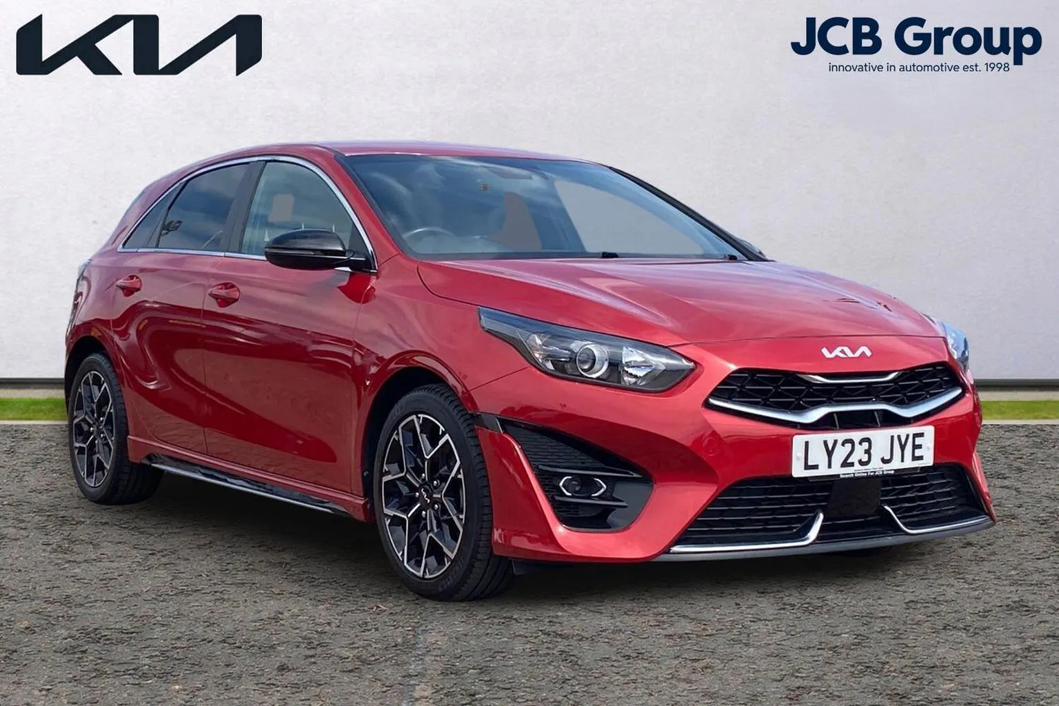Kia Ceed listing photo