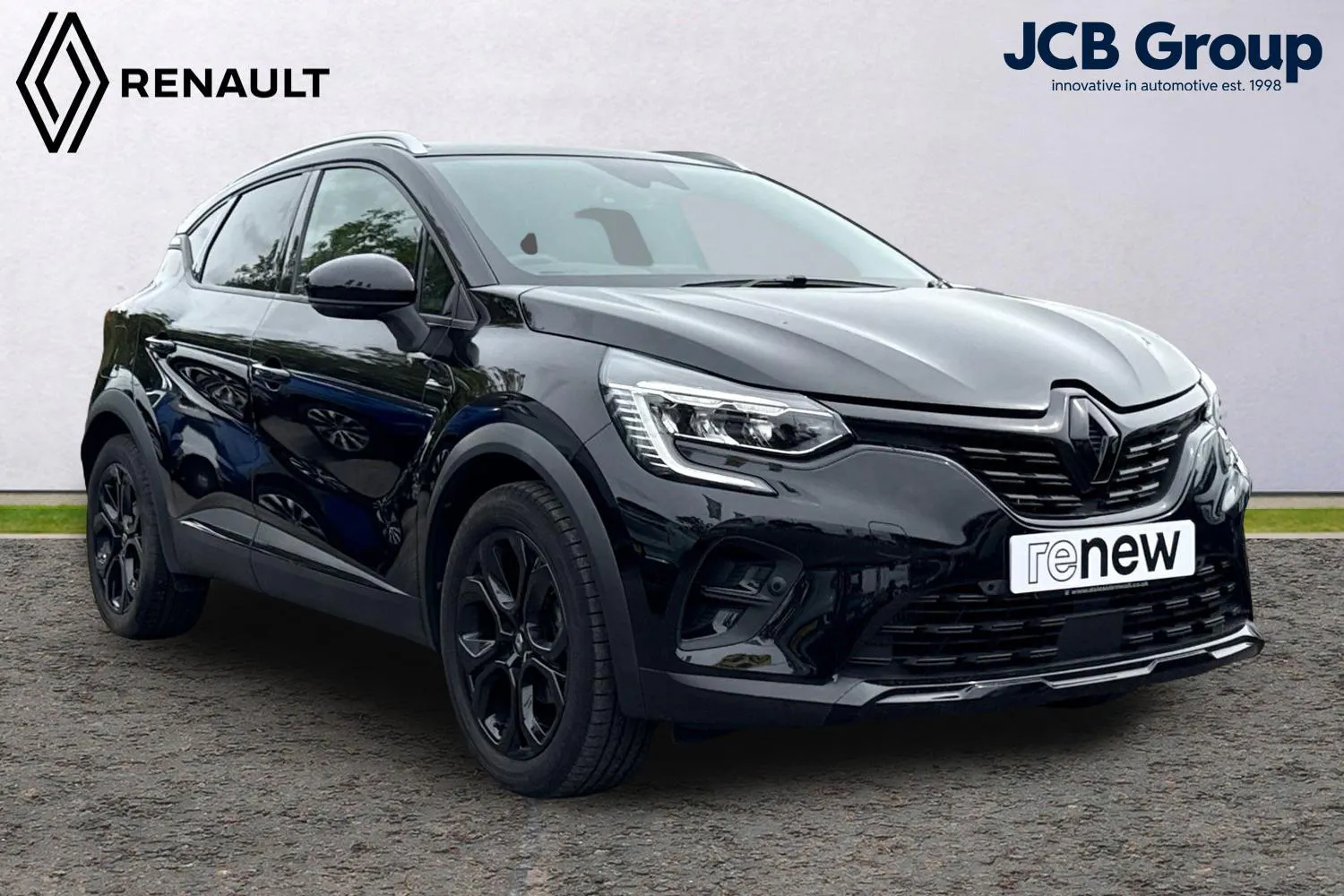 Renault Captur listing photo