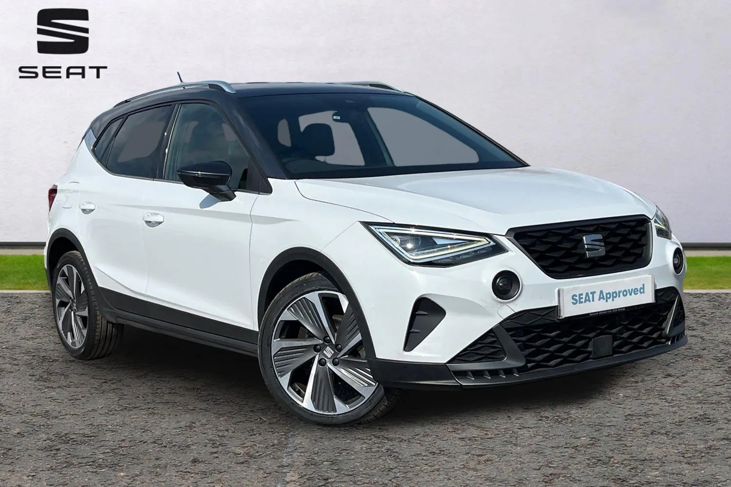 SEAT Arona listing photo